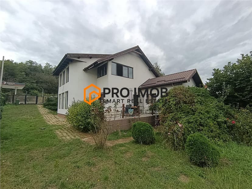 Casa tip P+M zona Niscov