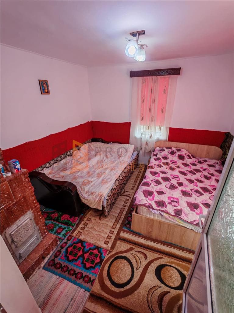 Casa tip parter + teren zona Maxenu