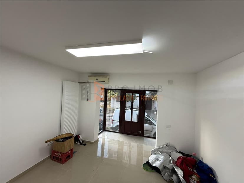 Spatiu comercial zona Brosteni
