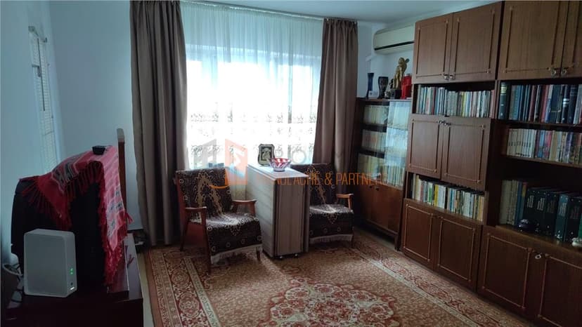 Apartament 3 camere cf 1 decomandat in zona Unirii Sud