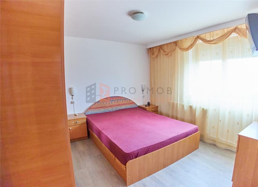 Apartament 2 camere decomandat in zona Crang