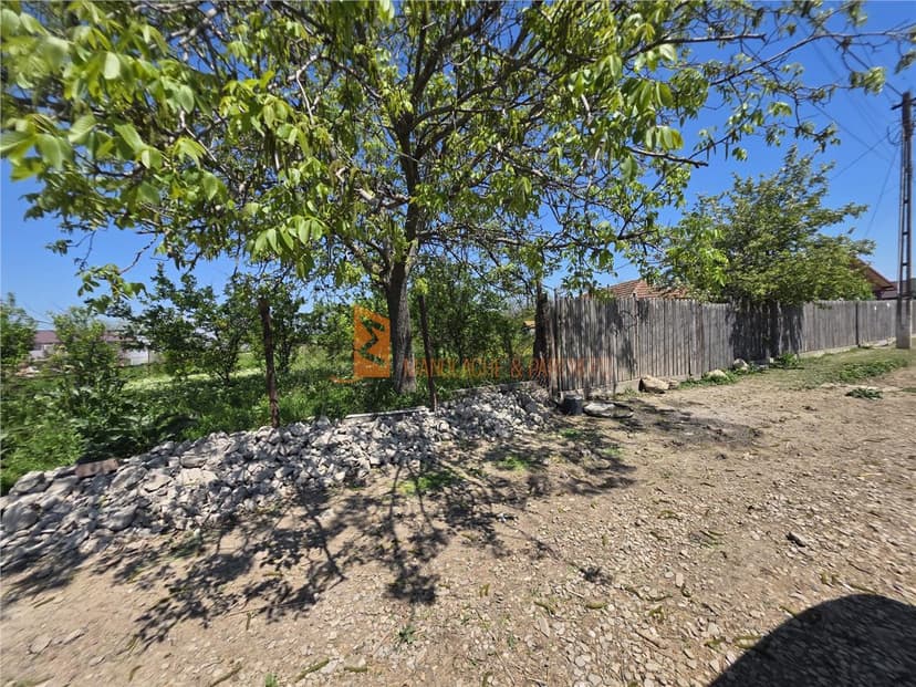 Teren intravilan zona Galbinasi