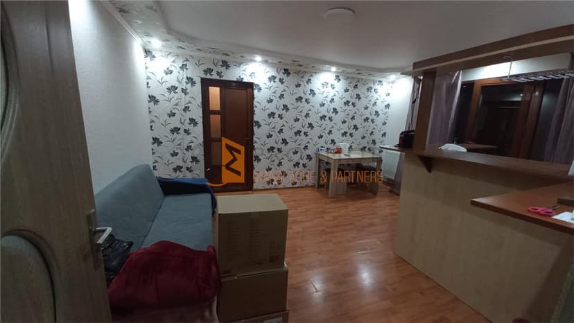 Apartament 2 camere cf 1 semidecomandat zona Micro 3