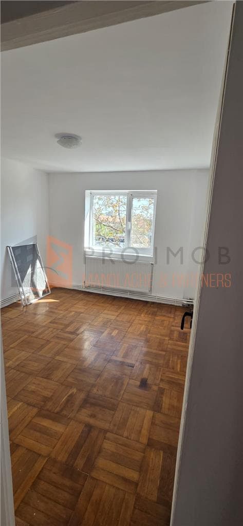 Apartament 2 camere cf 2 semidecomandat zona Crang