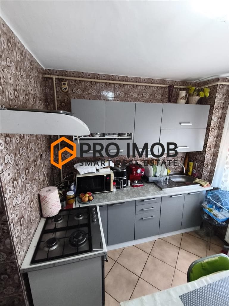 Apartament 2 camere cf 1 semidecomandat zona Unirii Sud