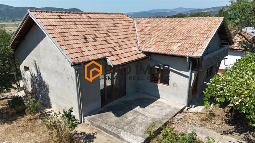 Casa tip parter zona Berca