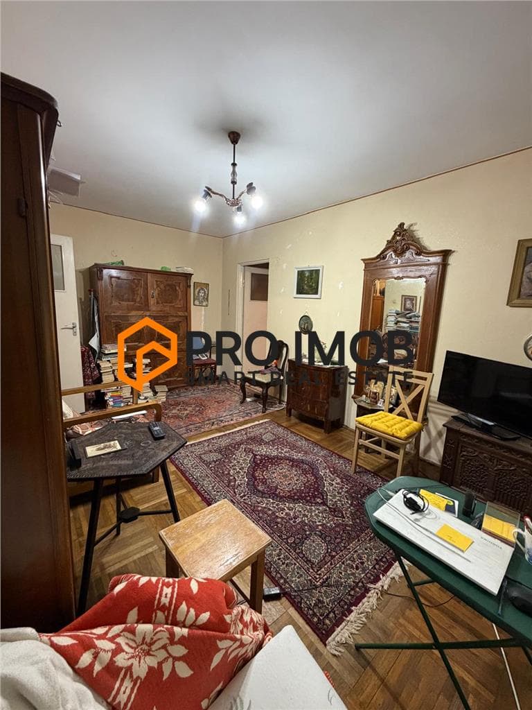 Apartament 2 camere cf 2 semidecoman zona Gara-Focsani