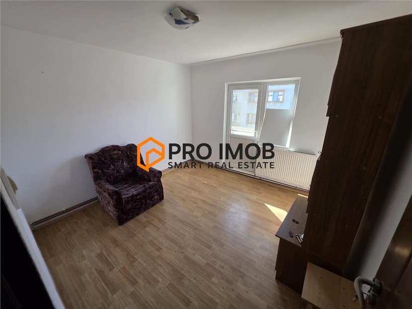Apartament 3 camere cf 1 decomandat zona Centru