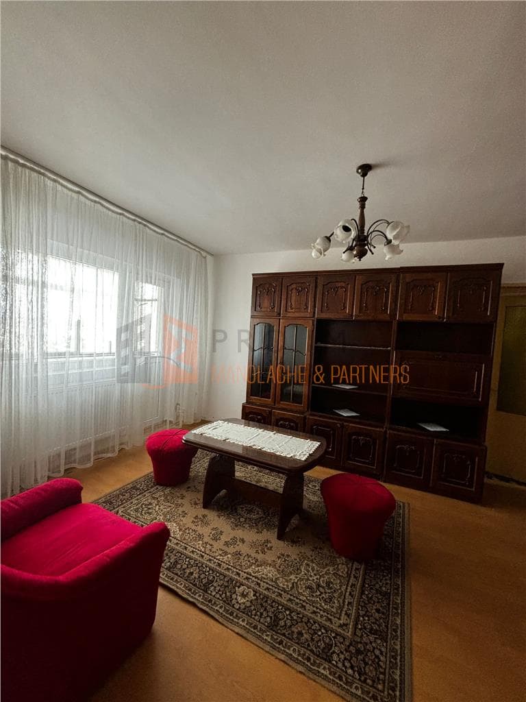 Apartament 3 camere cf 1 semidecomandat  zona Unirii Sud