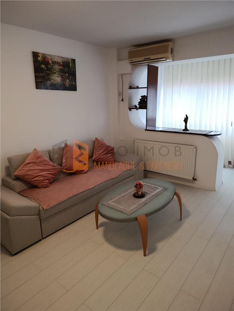Apartament 2 camere cf 1 semidecomandat zona Unirii Sud