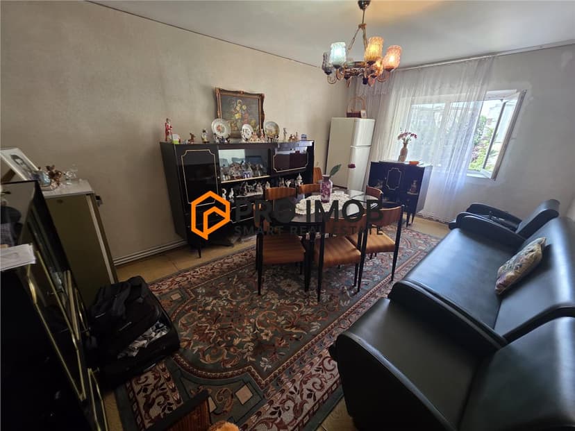 Apartament 4 camere cf 1 decomanda zona Centrala