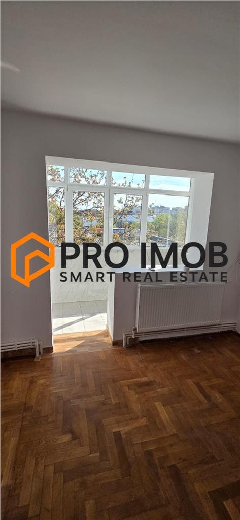 Apartament 2 camere cf 1 semidecomandat zona Crang